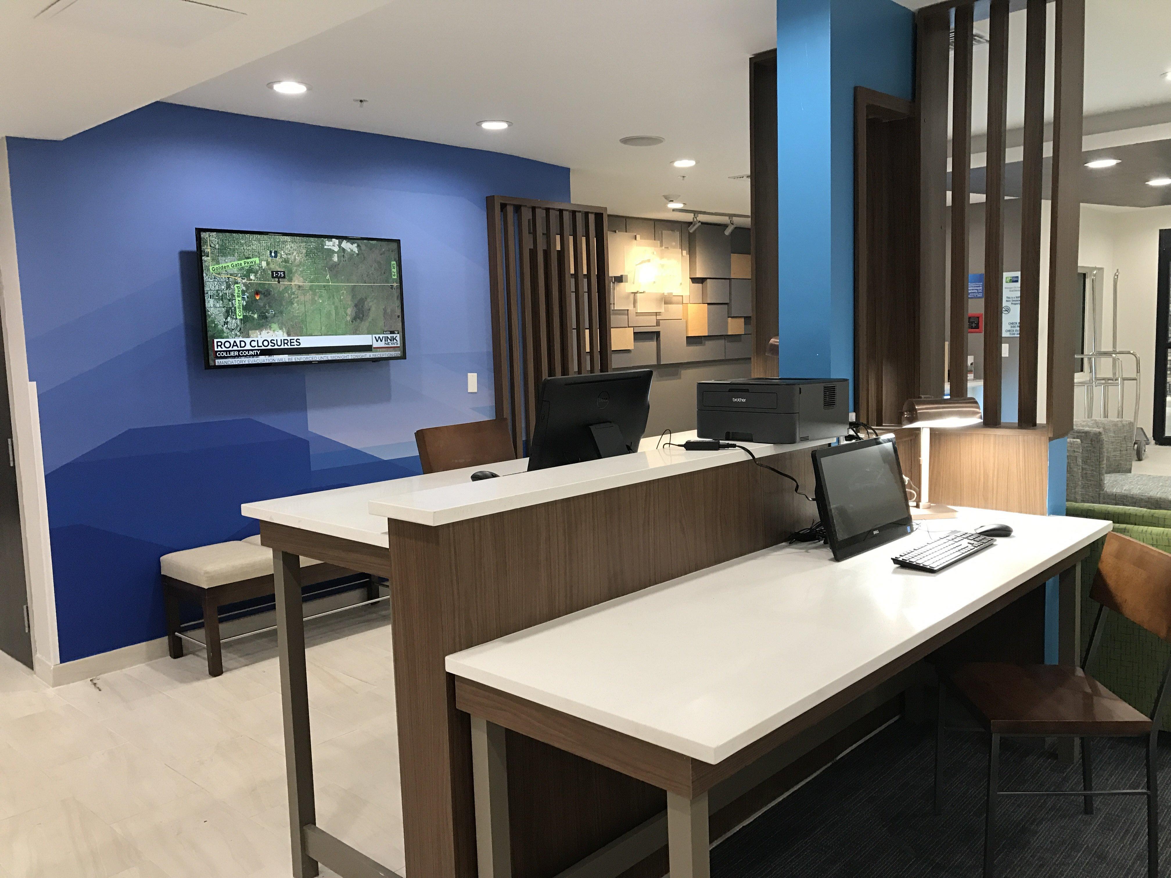 Holiday Inn Express - Naples South - I-75 By Ihg Golden Gate Extérieur photo