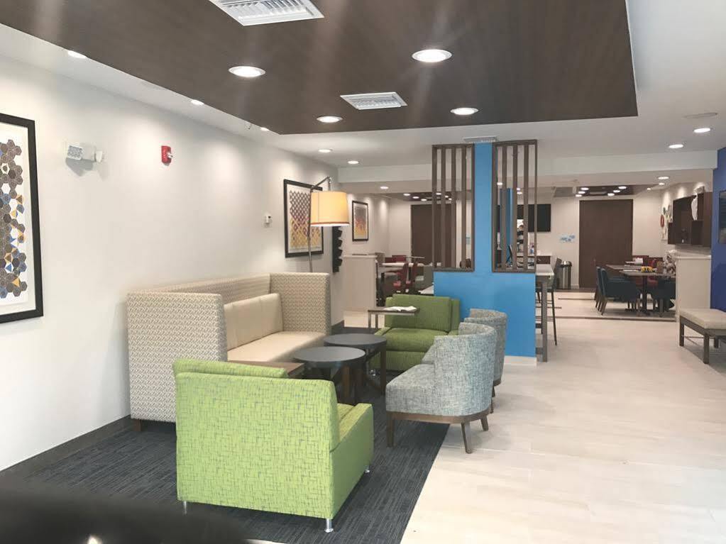 Holiday Inn Express - Naples South - I-75 By Ihg Golden Gate Extérieur photo