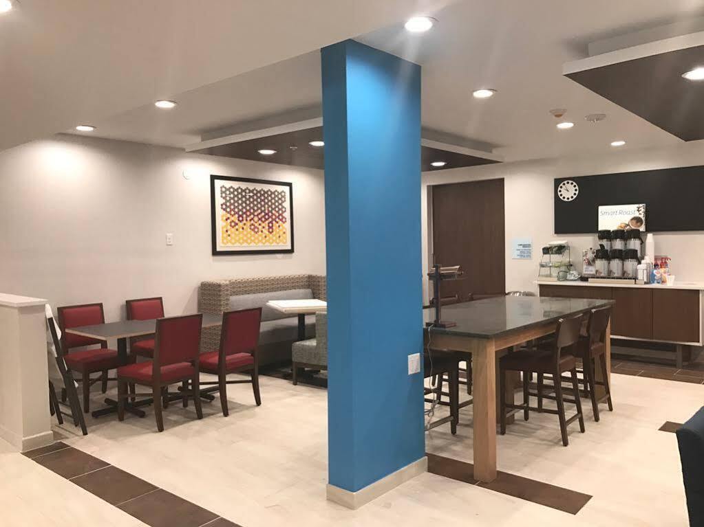 Holiday Inn Express - Naples South - I-75 By Ihg Golden Gate Extérieur photo